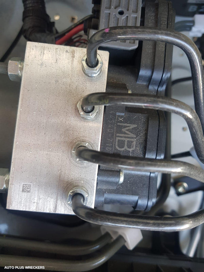 2019 Toyota Hilux Instrument Cluster