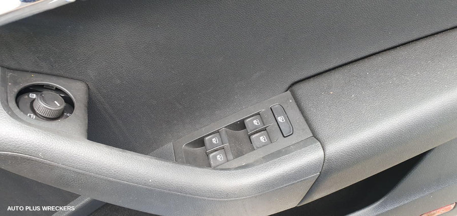 2020 Skoda Octavia Left Front Window Reg Motor