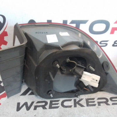 2007 Kia Magentis Left Taillight