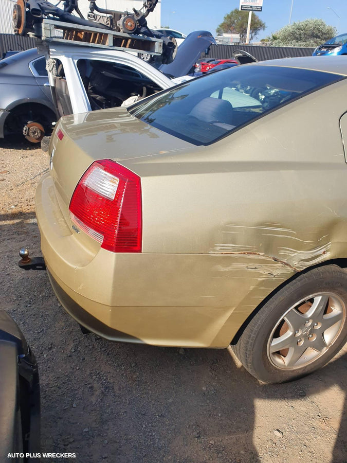 2006 Mitsubishi 380 Bootlid Tailgate
