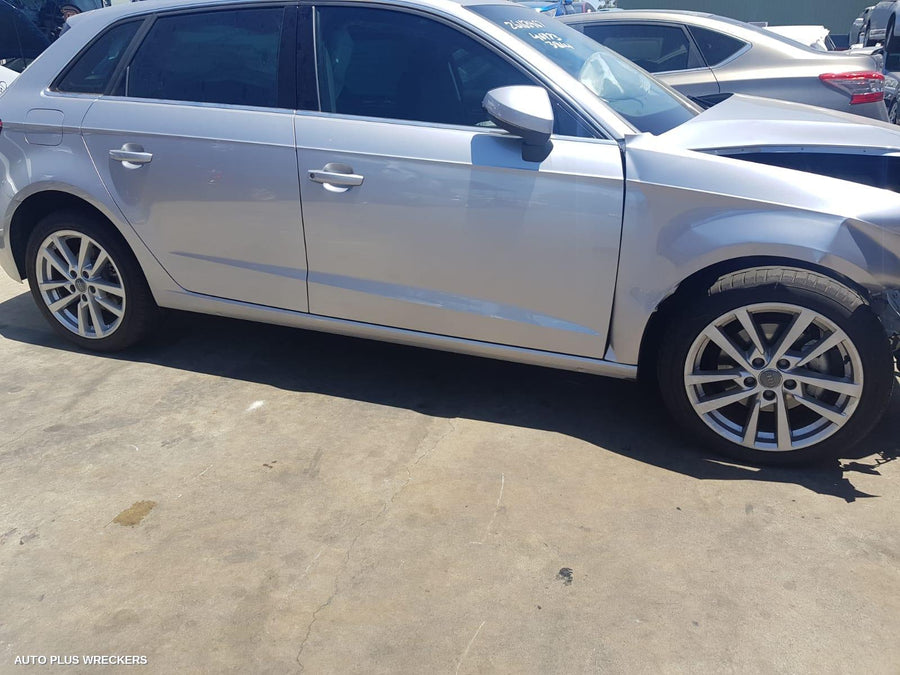 2017 Audi A3 Right Front Door Window