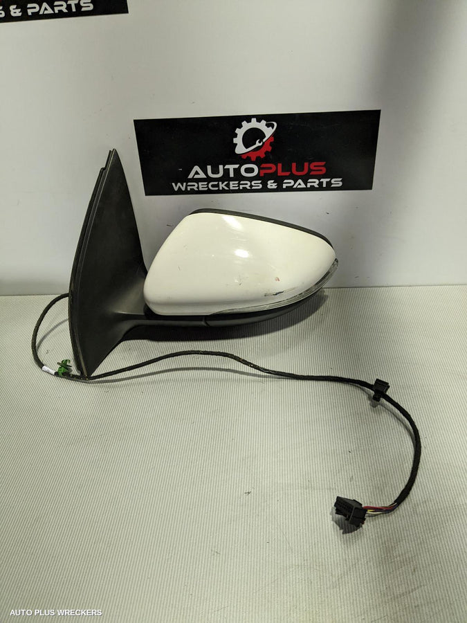 2008-2013 Volkswagen Golf Left Door Mirror