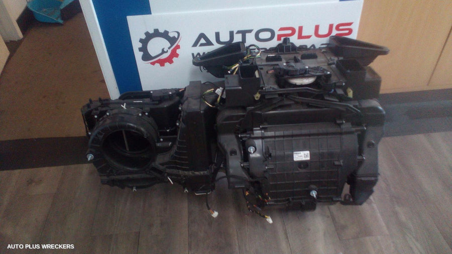 2017 Mercedes Vito Heater Core Box