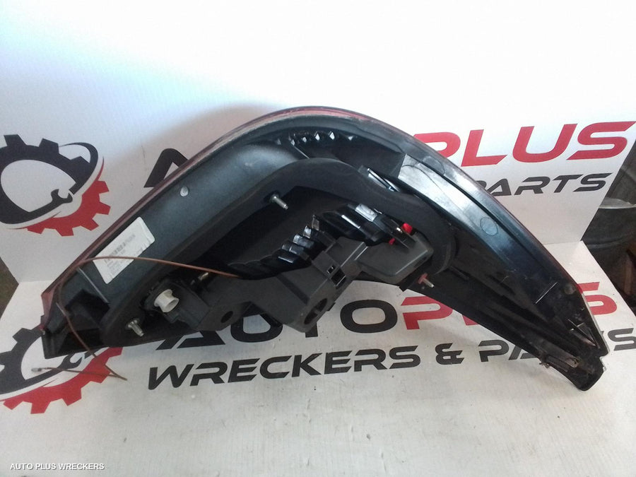 2007-2010 Bmw 5 Series Right Taillight