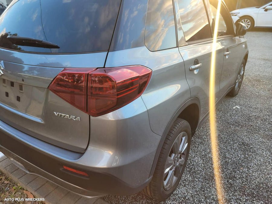 2019 Suzuki Vitara Left Front Door Window