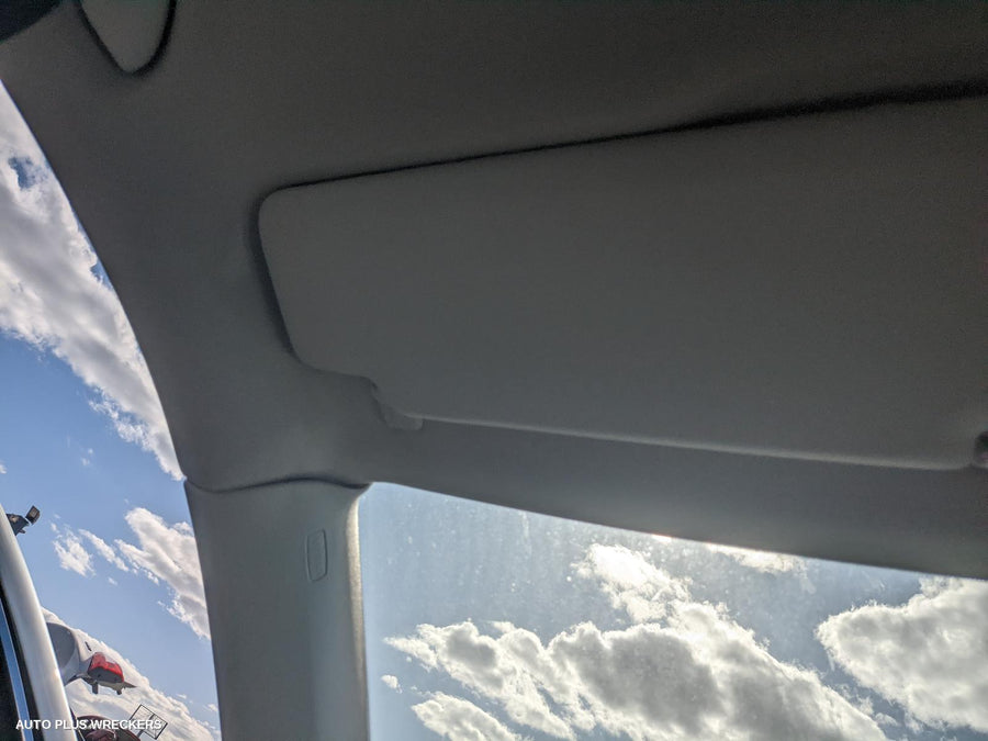 2012 Volkswagen Tiguan Right Rear Door Sliding