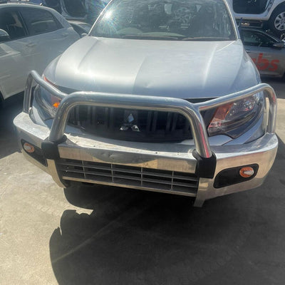 2017 Mitsubishi Triton Instrument Cluster