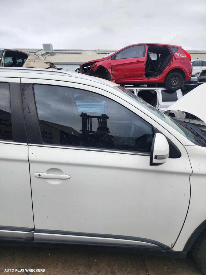 2015 Mitsubishi Outlander Caliper