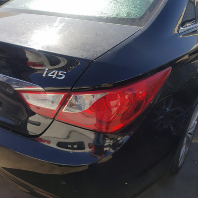 2010 Hyundai I45 Right Rear Door Window