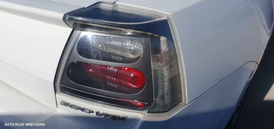 2006 Mitsubishi 380 Left Headlamp