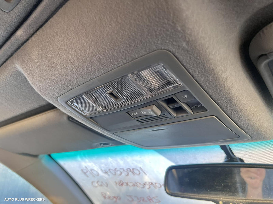 2010 Toyota Kluger Wheel Mag