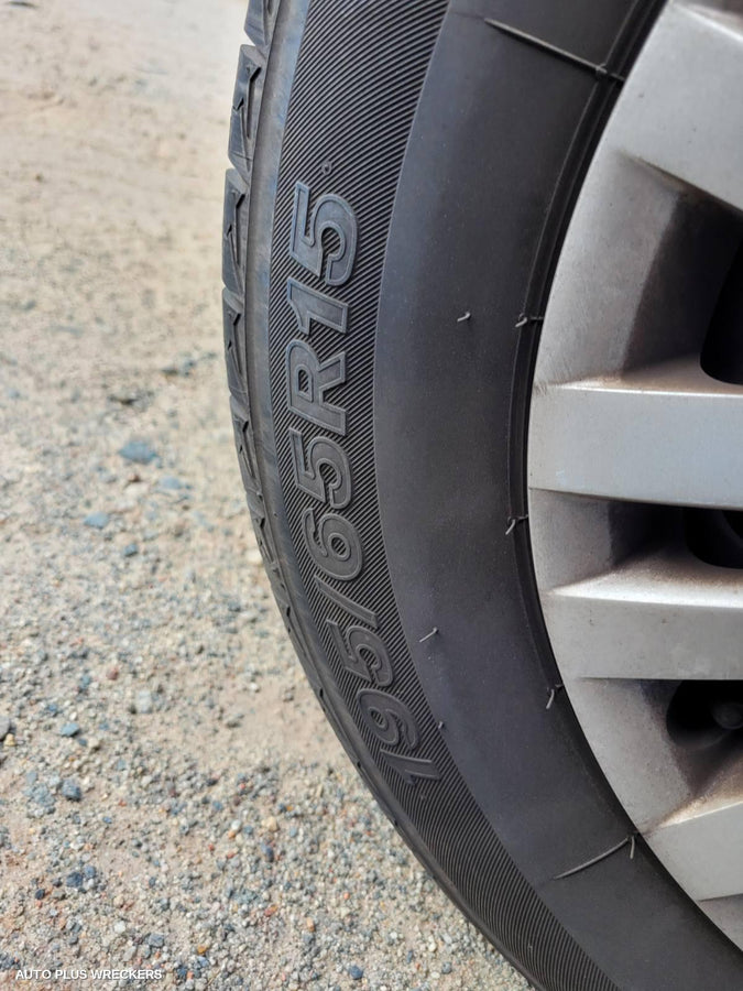 2010 Volkswagen Golf Rear Garnish