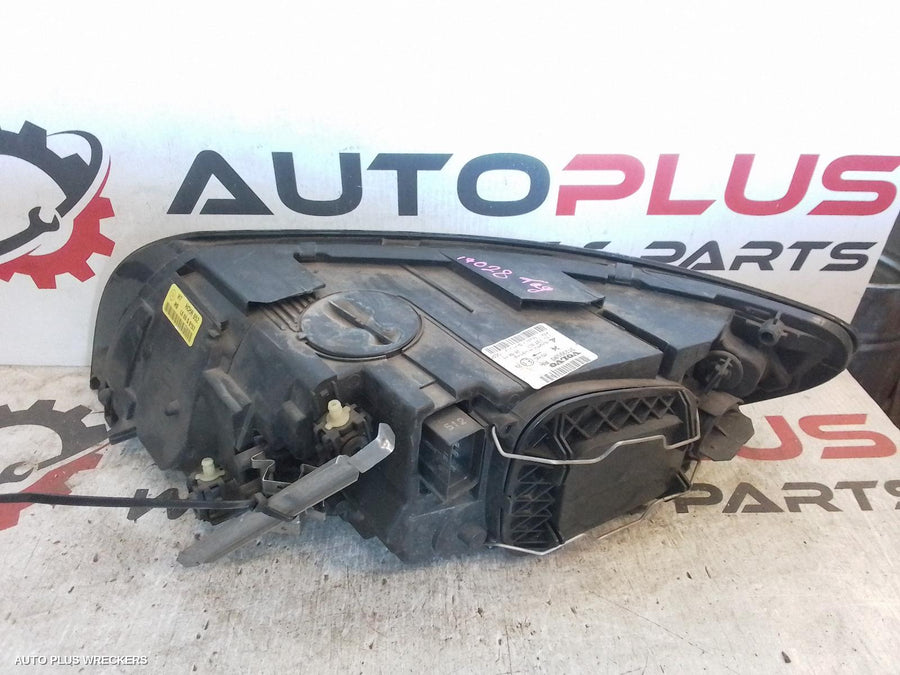 2007-2012 Volvo S40 Right Headlamp