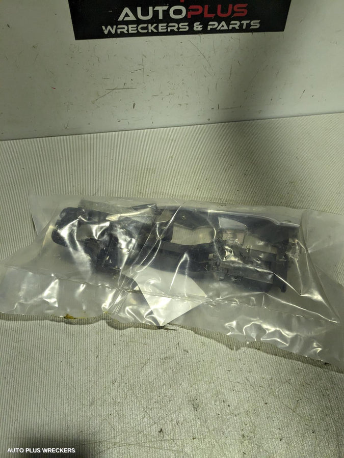 2014 Nissan Pathfinder Door Handle