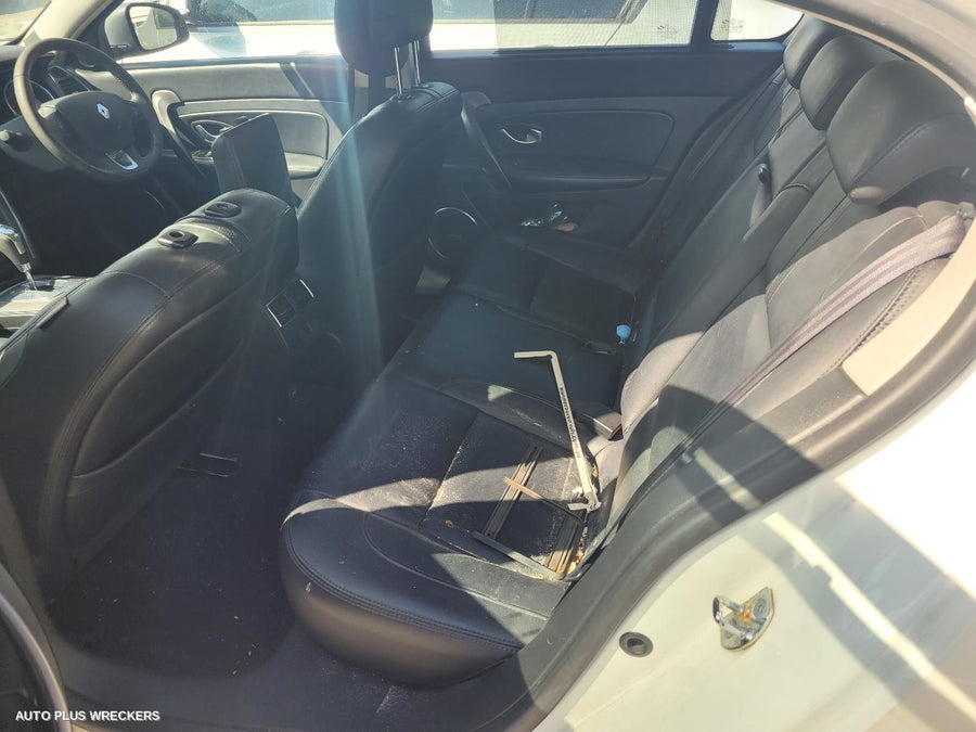 2011 Renault Latitude Left Rear Door Sliding