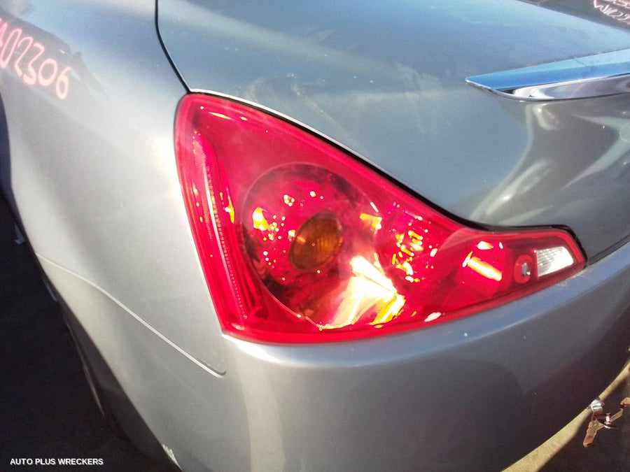 2011 Nissan Skyline Sunvisor