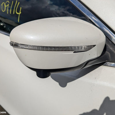 2014-2017 Nissan Xtrail Right Taillight