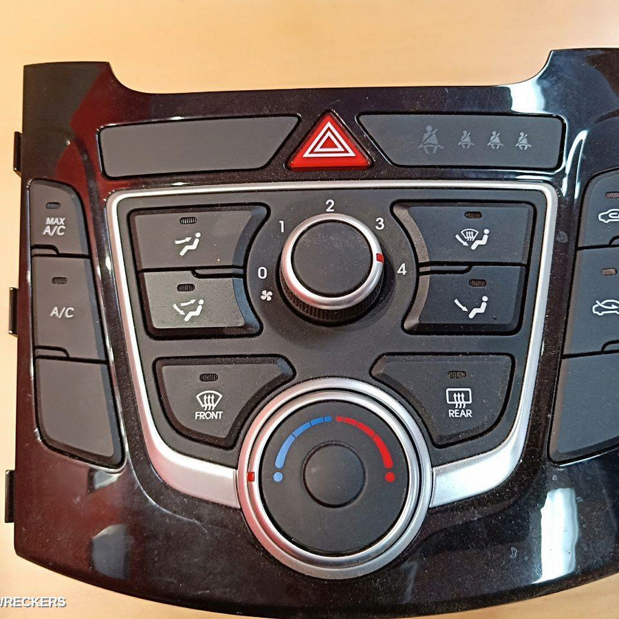 2012-2016 Hyundai I30 Heater Ac Controls