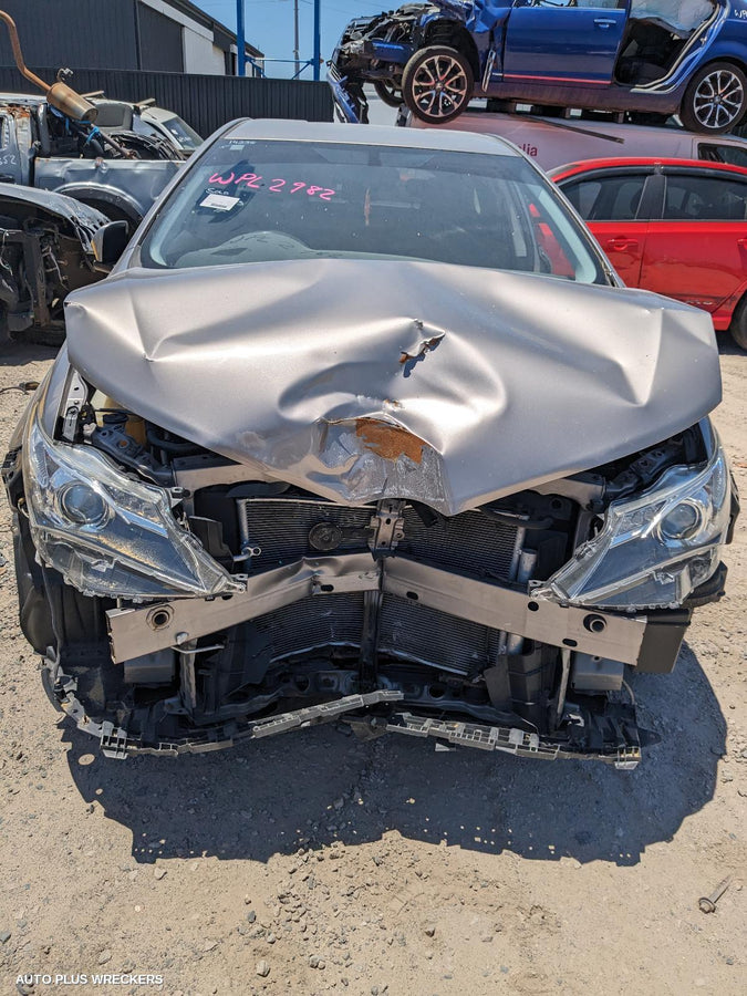 2014 Toyota Corolla Right Front Door Window