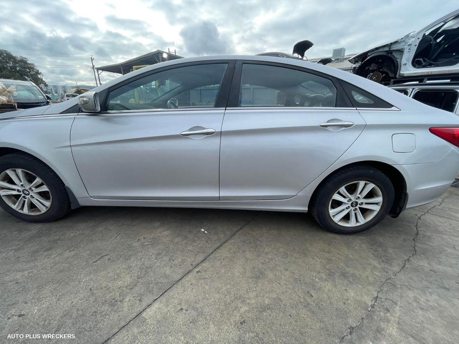 2012 HYUNDAI I45 RIGHT TAILLIGHT