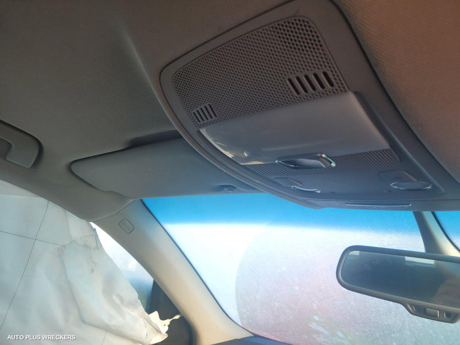 2010 Audi Q5 Left Front Door