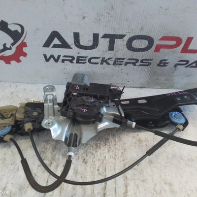 2013 Opel Astra Left Front Window Reg Motor