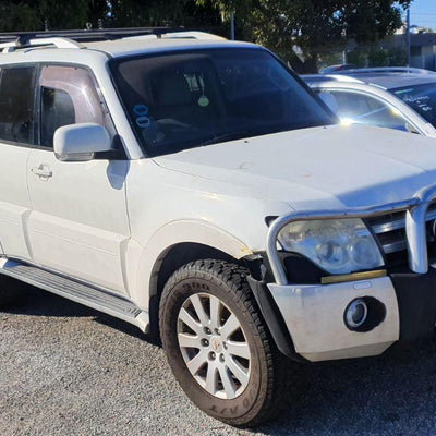 2007 Mitsubishi Pajero Right Rear Side Glass