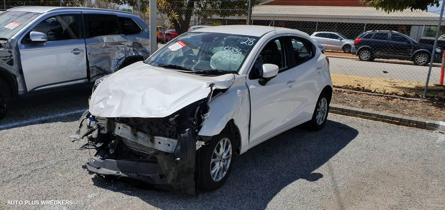 2018 Mazda 2 Left Front Window Reg Motor