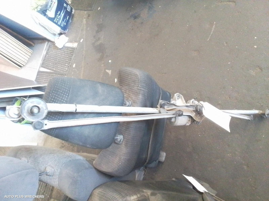 2012-2014 Opel Astra Wiper Motor
