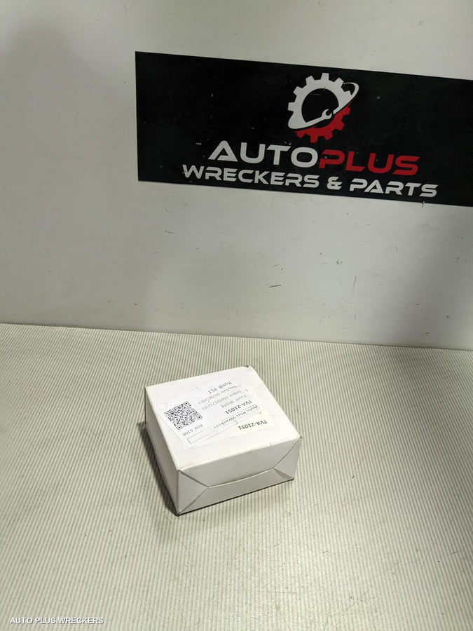 2005 TOYOTA COROLLA LEFT INDICATOR FOG SIDE