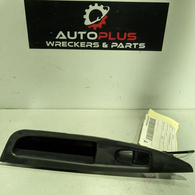 2017 NISSAN QASHQAI PWR DR WIND SWITCH