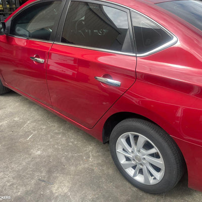 2013 Nissan Pulsar Left Taillight