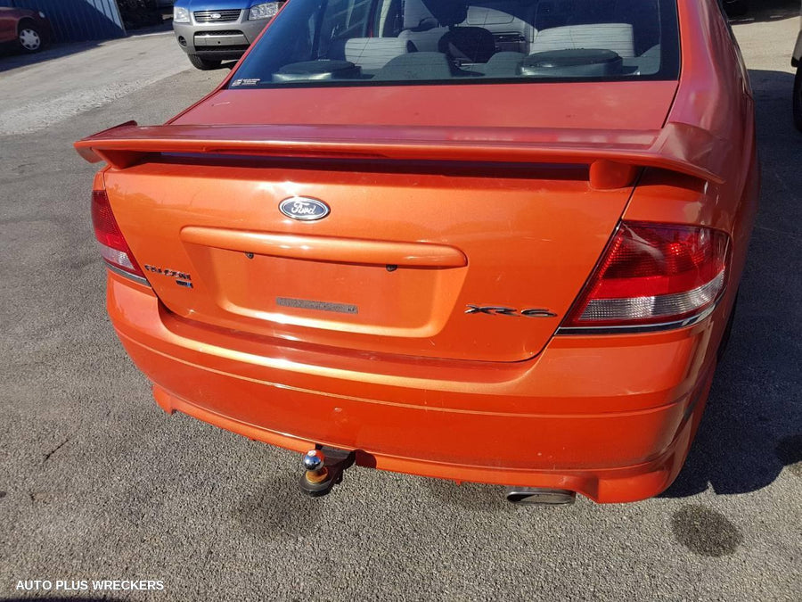 2005 FORD FALCON RIGHT FRONT DOOR WINDOW