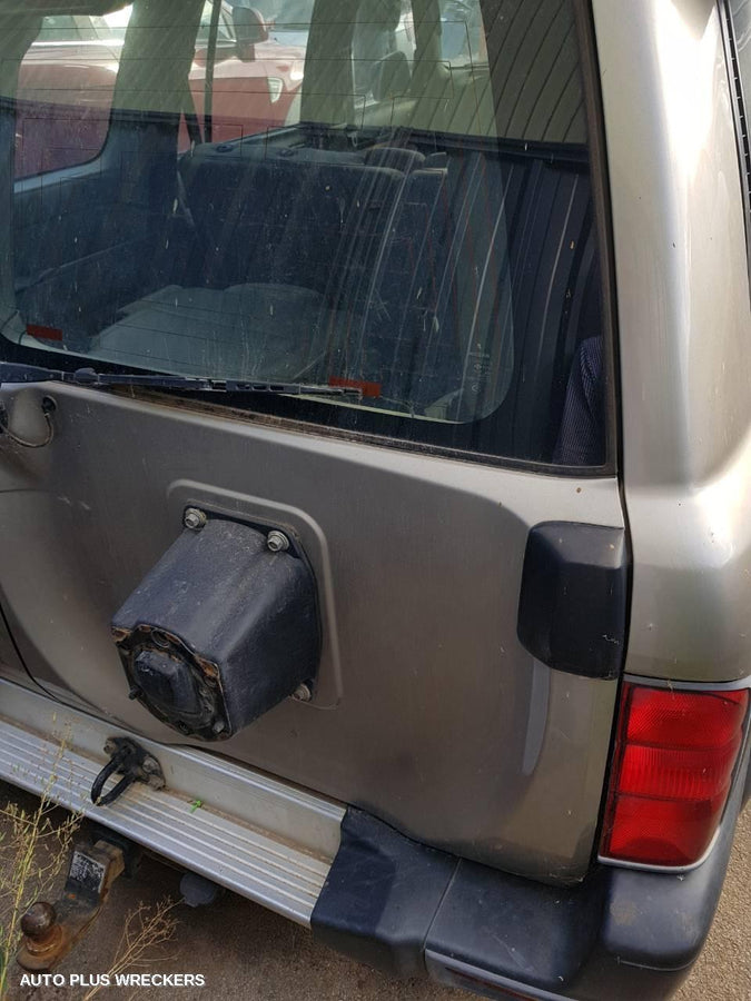 2000 Nissan Patrol Sunvisor