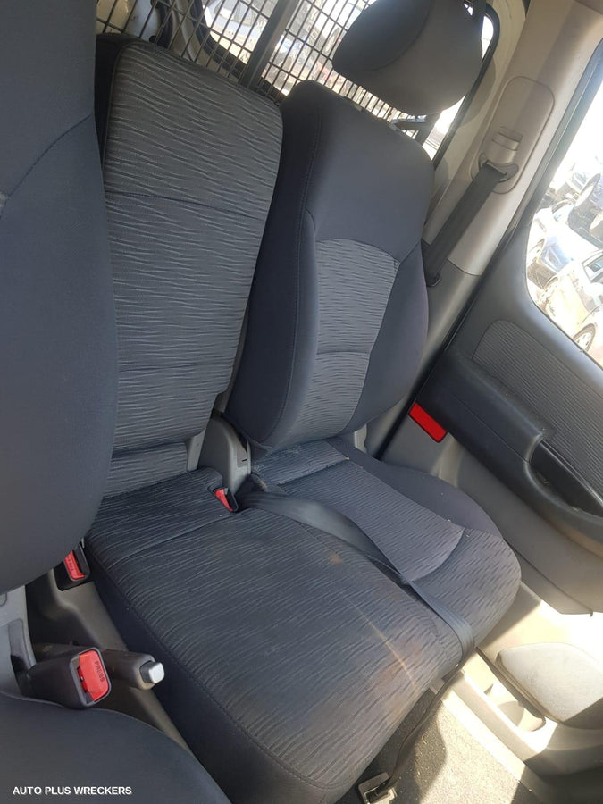 2008 Hyundai Iload/imax Right Front Door Window