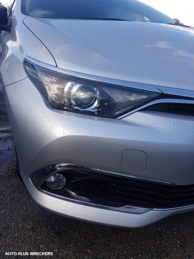 2016 Toyota Corolla Courtesy Light