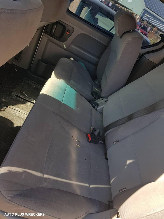 2008 Hyundai Iload/imax Right Front Door