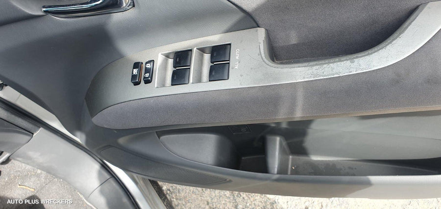 2010 Toyota Tarago Left Rear Door Window