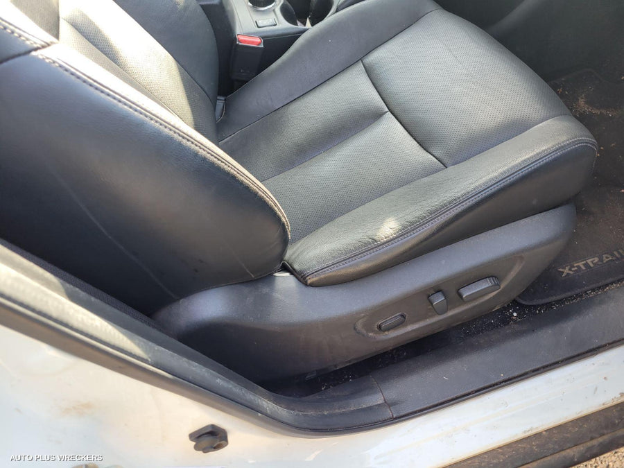 2014 Nissan Xtrail Right Front Door Window