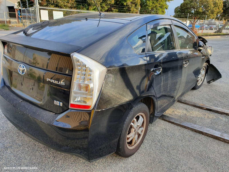 2009-2012 Toyota Prius Left Door Mirror