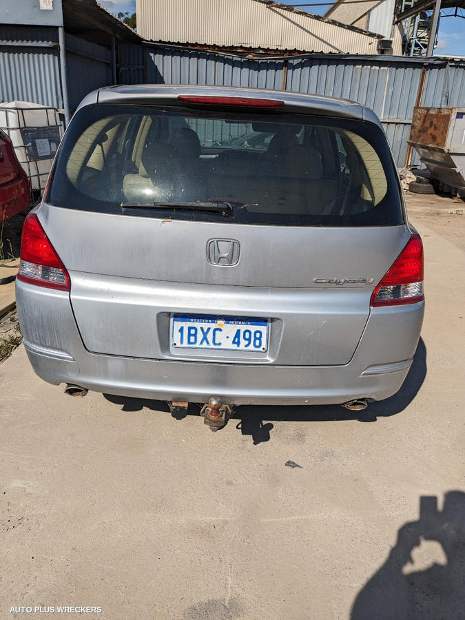 2005 Honda Odyssey Left Taillight