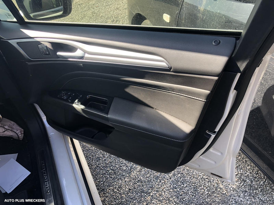 2020 Mazda Cx8 Headrest