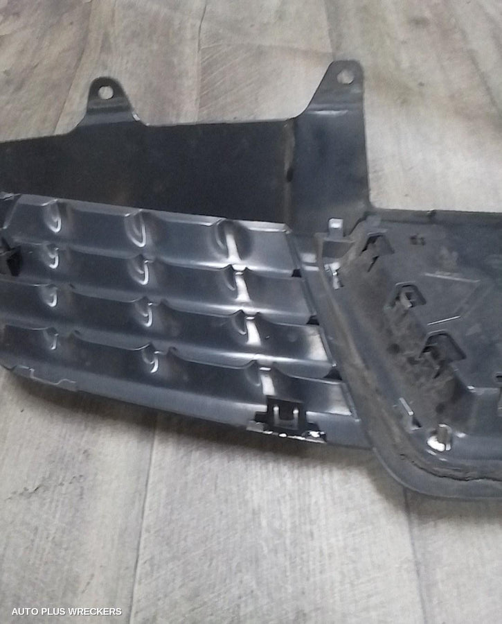 2007-2010 Nissan Dualis Grille