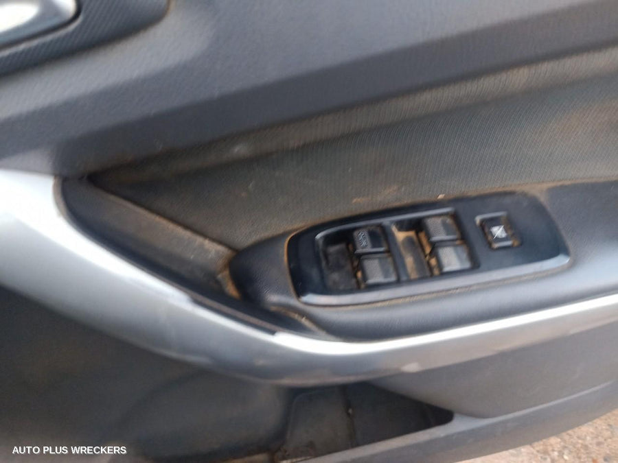 2014 Ford Ranger Right Rear Door Window