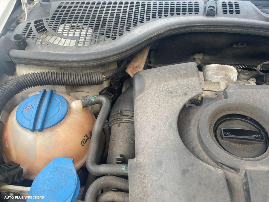 2010 Skoda Octavia Left Front Door