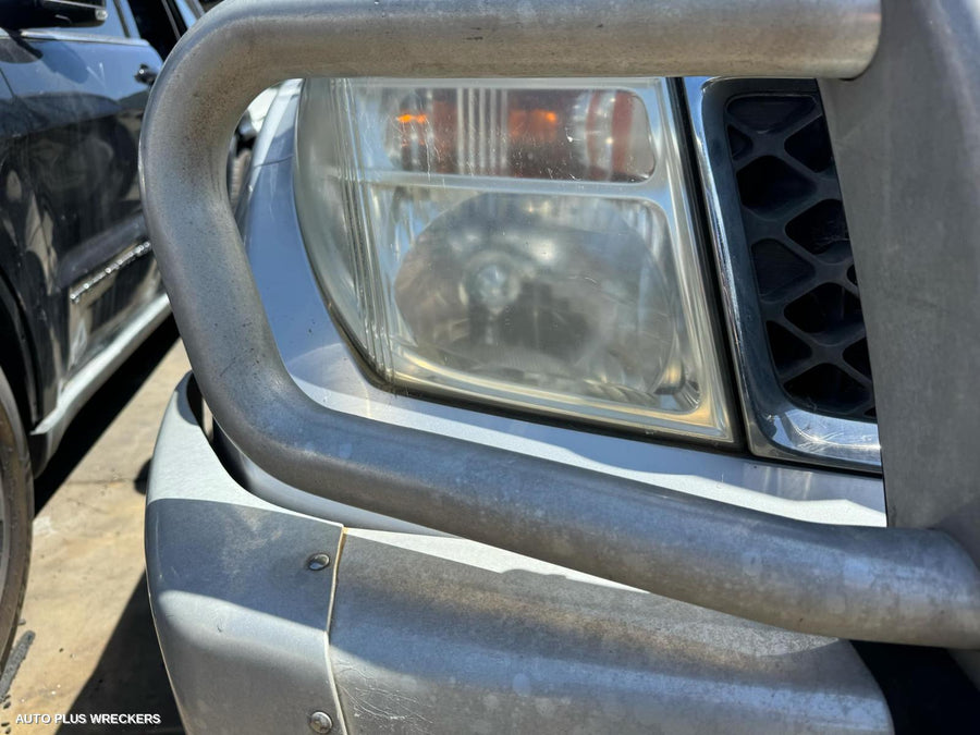 2009 Nissan Navara Right Front Window Reg Motor