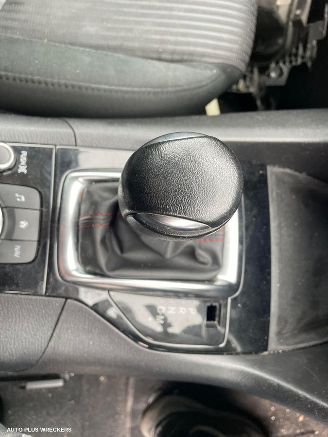 2014 Mazda 3 Left Front Window Reg Motor