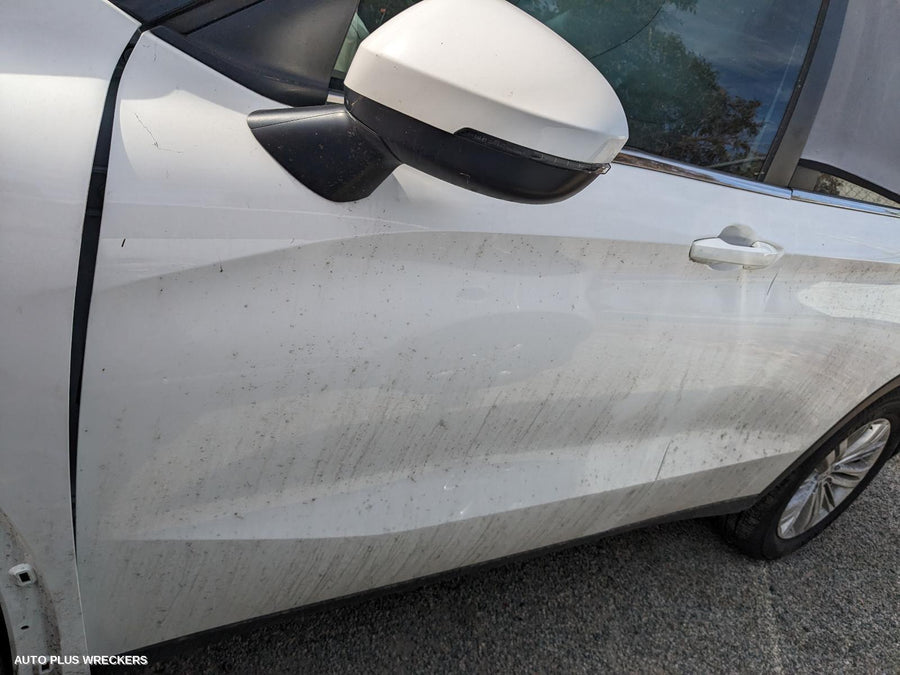 2023 Mitsubishi Outlander Left Front Door Window