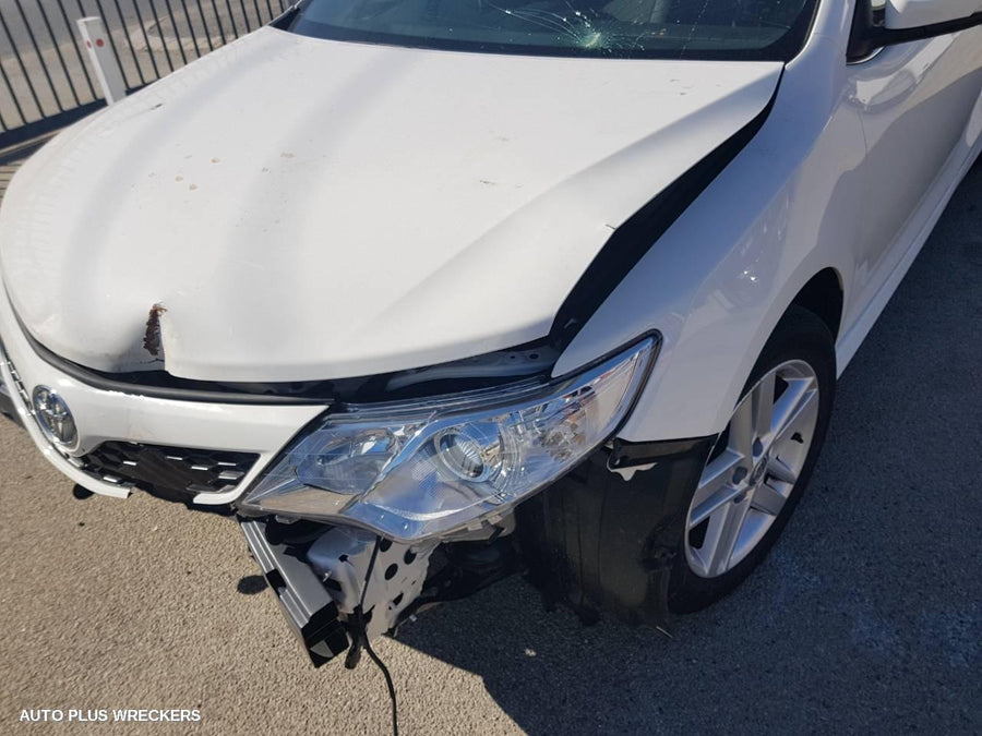 2013 Toyota Camry Left Rear Door Window