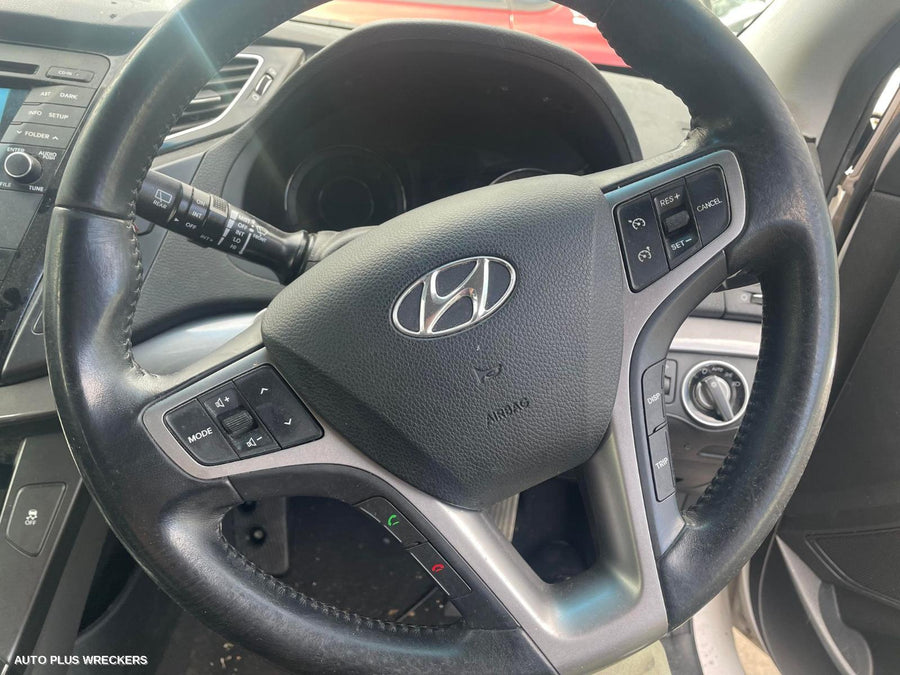 2014 Hyundai I40 Rear Garnish